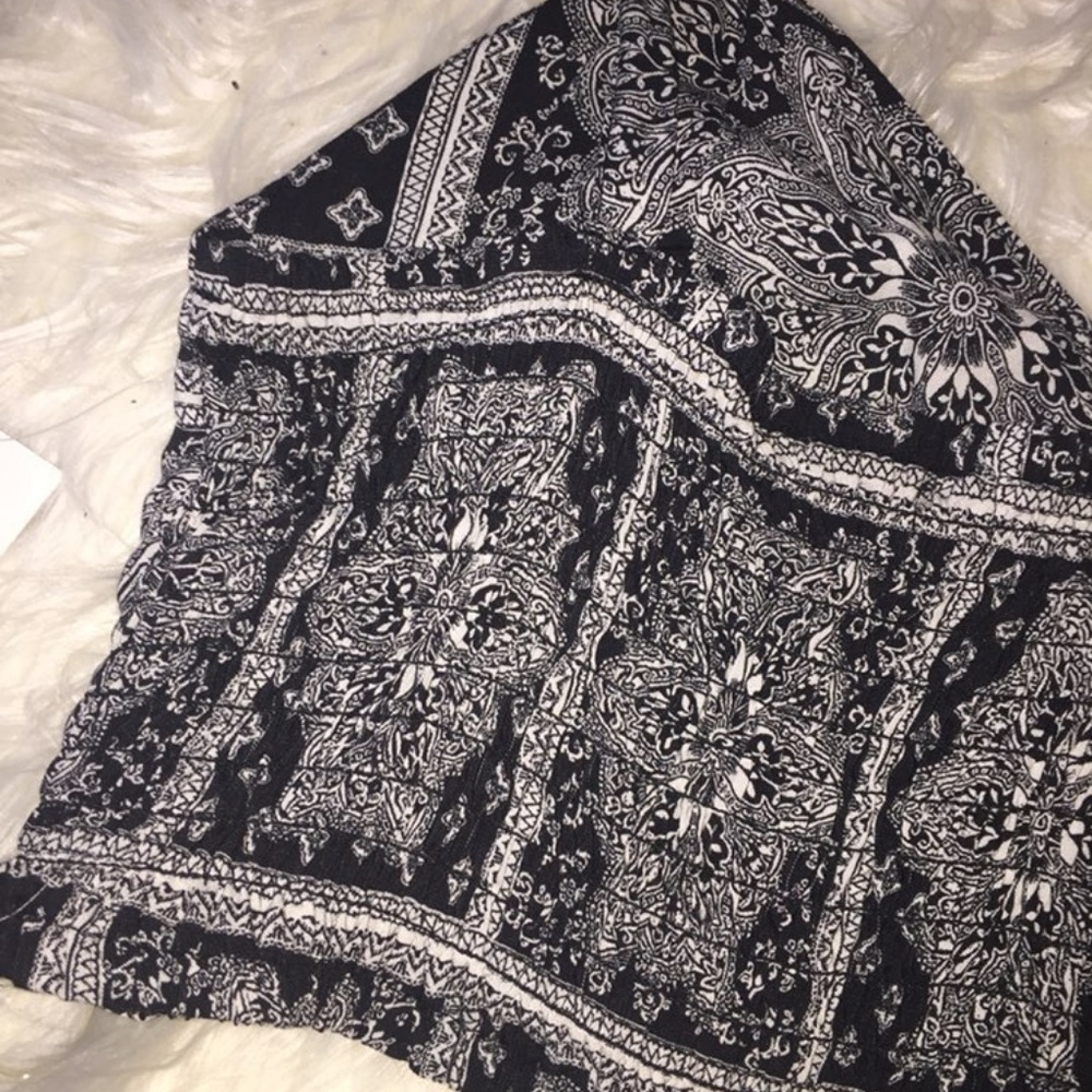 $14| Bandana Print Crop Top, Sz L *Brand New* - Picture 5 of 5